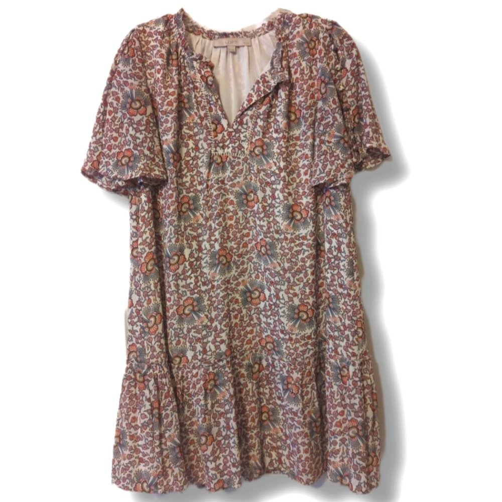 LOFT SP lined floral dress with beautiful detailing